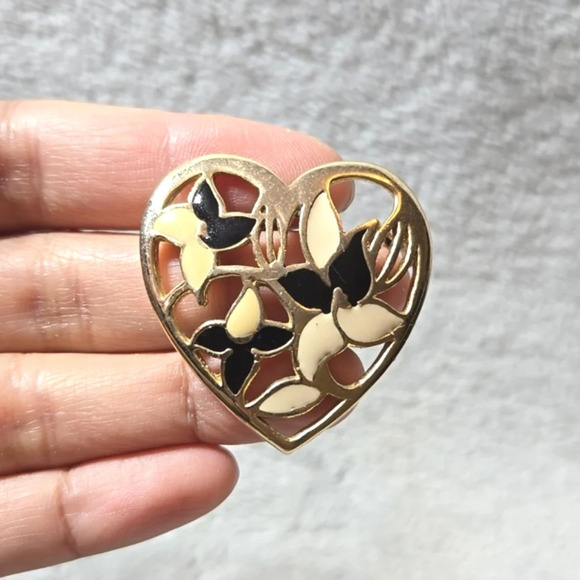 #437 VINTAGE Heart gold tone brooch - Picture 4 of 5